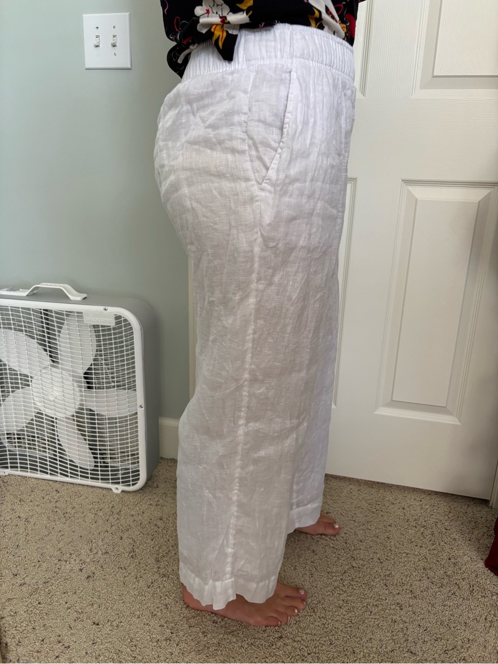 C&C California White Elastic-Waist Linen Pants - Picture 2 of 8